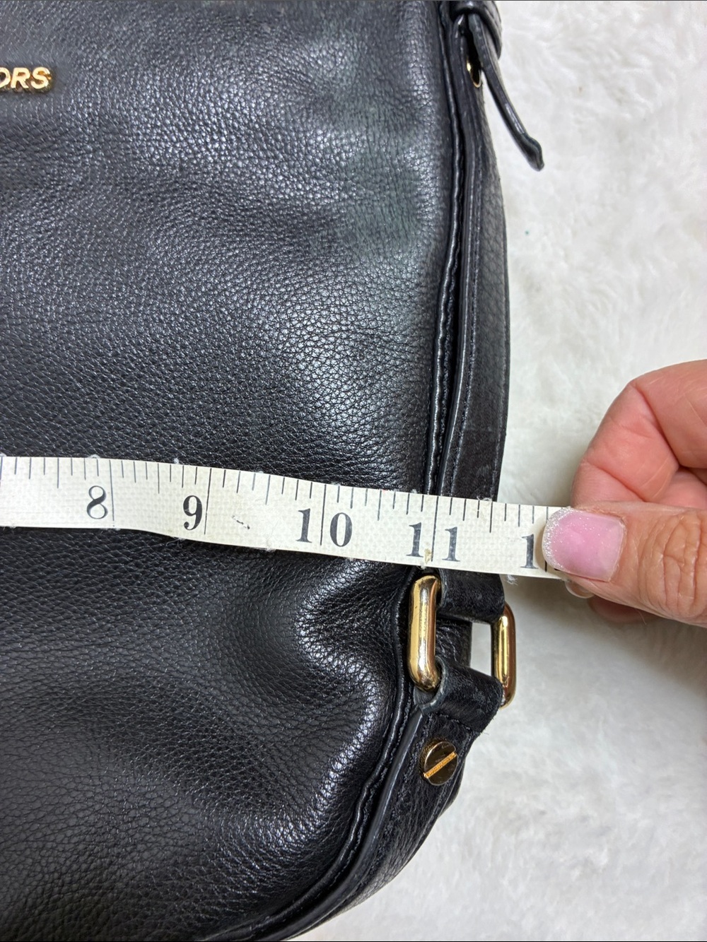 Michael Kors Black Pebbled Leather Shoulder Bag with Gold Hardware - Picture 7 of 7